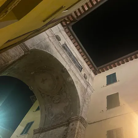 La Piazzetta Del Borgo - Bianchini * تودي